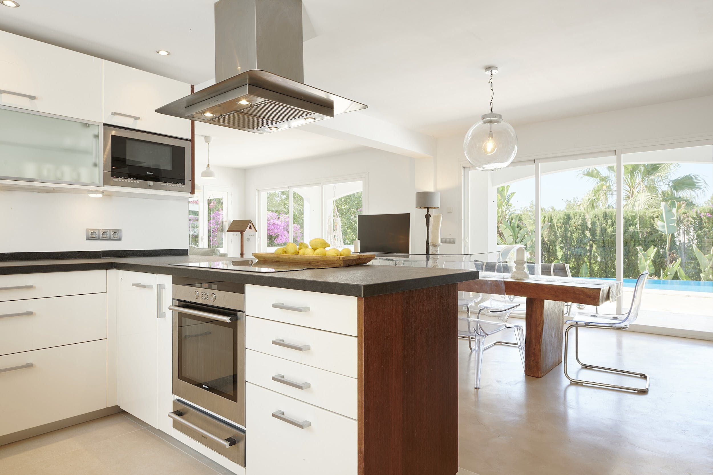 Resa Estates Ibiza for sale te koop Casa Rui Tourist license sta Eularia kitchen.jpg